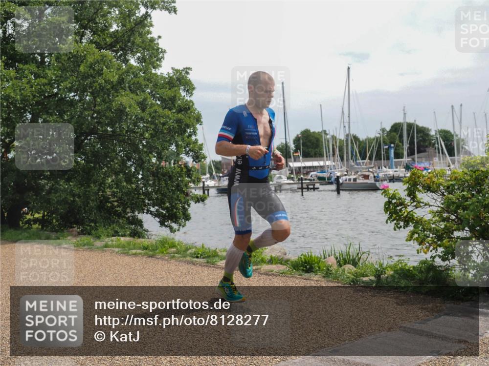 22.06.2025 - Viking Triathlon KatJ http://msf.ph/oto/8128277 22.06.2025 13:52:18 Laufen 347, 395 meine-sportfotos.de