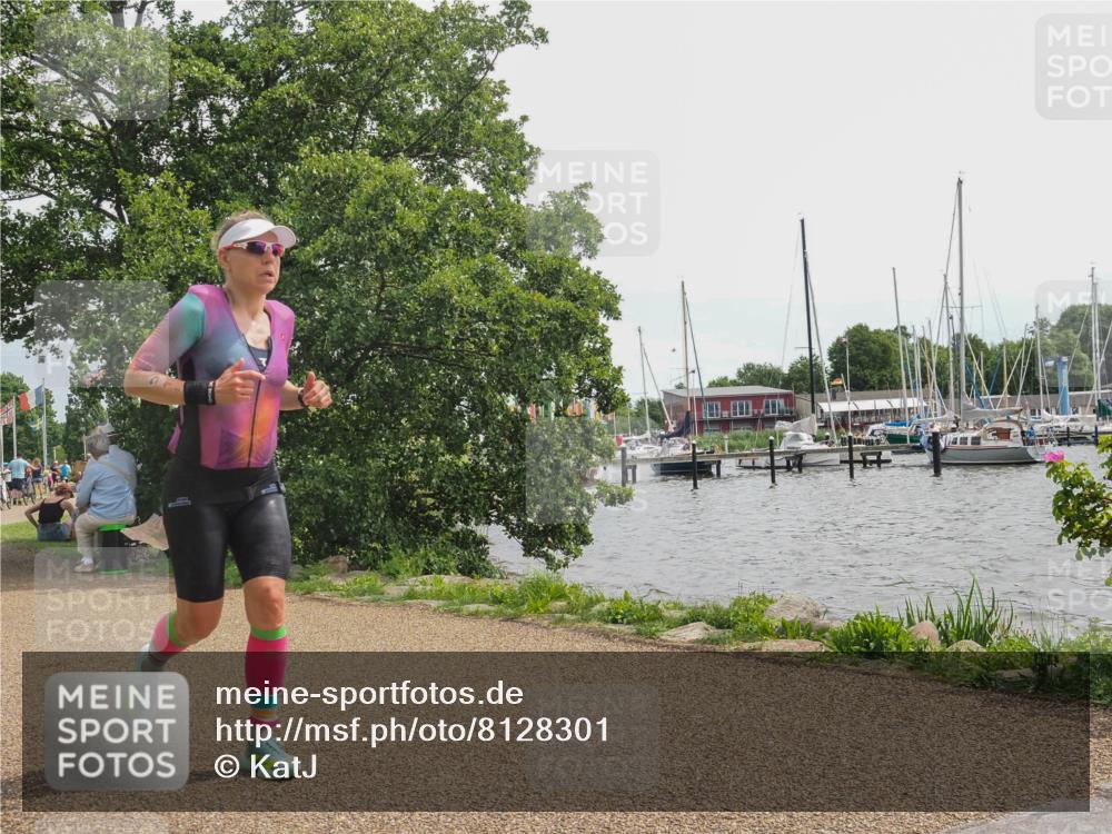 22.06.2025 - Viking Triathlon KatJ http://msf.ph/oto/8128301 22.06.2025 13:52:24 Laufen 215, 393 meine-sportfotos.de