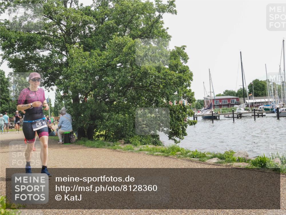 22.06.2025 - Viking Triathlon KatJ http://msf.ph/oto/8128360 22.06.2025 13:52:38 Laufen 525, 529 meine-sportfotos.de