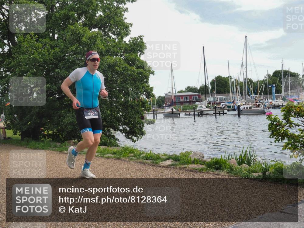 22.06.2025 - Viking Triathlon KatJ http://msf.ph/oto/8128364 22.06.2025 13:13:59 Laufen 390 meine-sportfotos.de