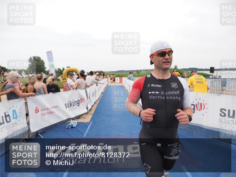 22.06.2025 - Viking Triathlon MichiJ http://msf.ph/oto/8128372 22.06.2025 15:26:40 Ziel 220, 385 meine-sportfotos.de