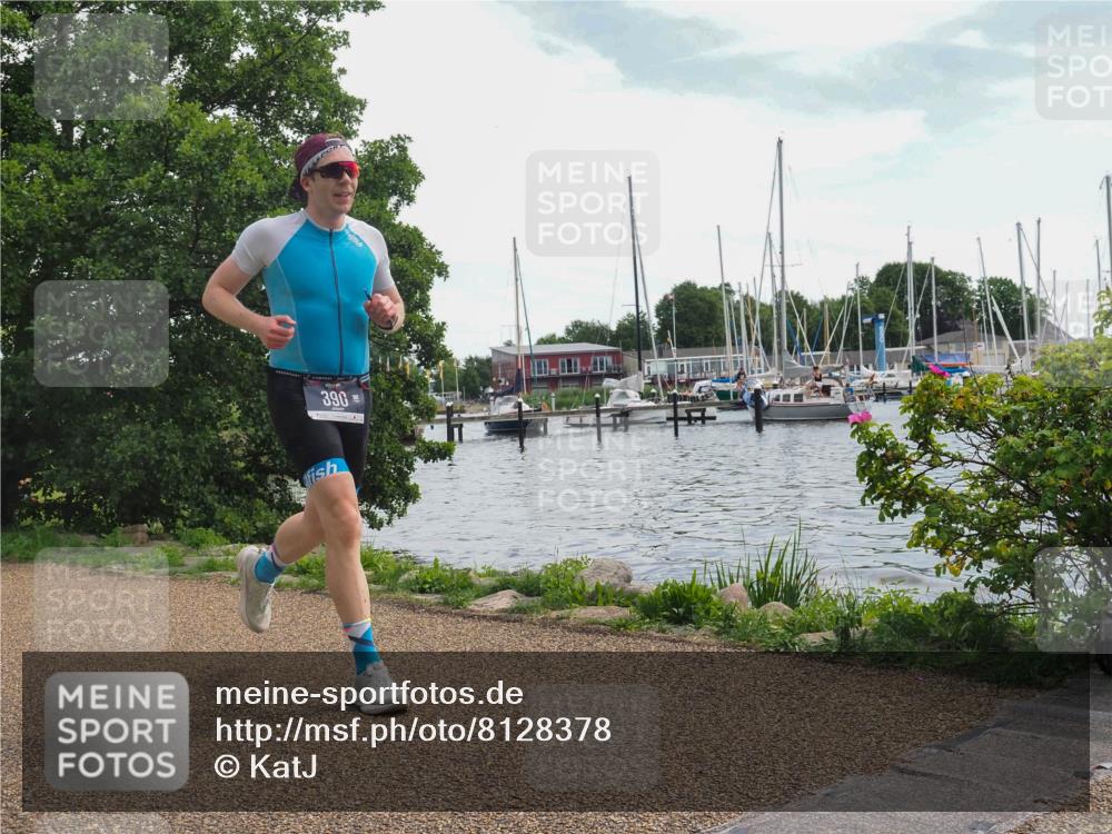 22.06.2025 - Viking Triathlon KatJ http://msf.ph/oto/8128378 22.06.2025 13:13:59 Laufen 390 meine-sportfotos.de