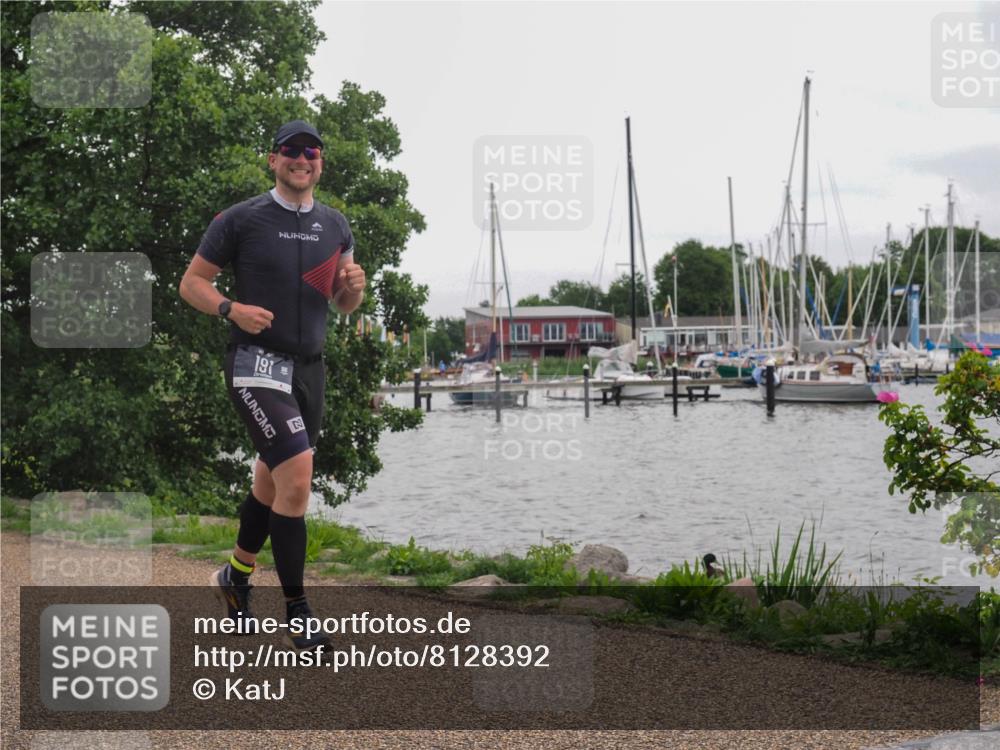 22.06.2025 - Viking Triathlon KatJ http://msf.ph/oto/8128392 22.06.2025 15:36:26 Laufen 191 meine-sportfotos.de