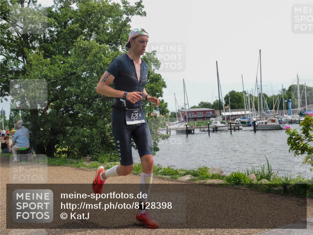22.06.2025 - Viking Triathlon KatJ http://msf.ph/oto/8128398 22.06.2025 13:52:40 Laufen 525, 529 meine-sportfotos.de