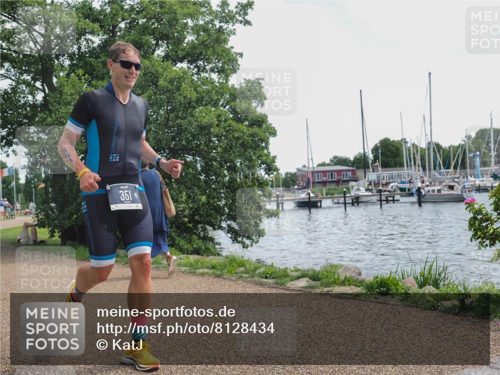 22.06.2025 - Viking Triathlon KatJ http://msf.ph/oto/8128434 22.06.2025 13:14:06 Laufen 351 meine-sportfotos.de