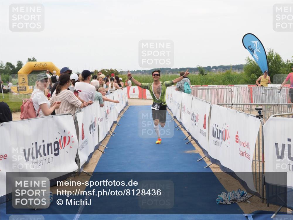 22.06.2025 - Viking Triathlon MichiJ http://msf.ph/oto/8128436 22.06.2025 15:26:45 Ziel 220 meine-sportfotos.de