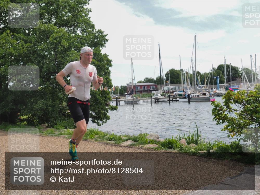 22.06.2025 - Viking Triathlon KatJ http://msf.ph/oto/8128504 22.06.2025 13:14:31 Laufen 556 meine-sportfotos.de