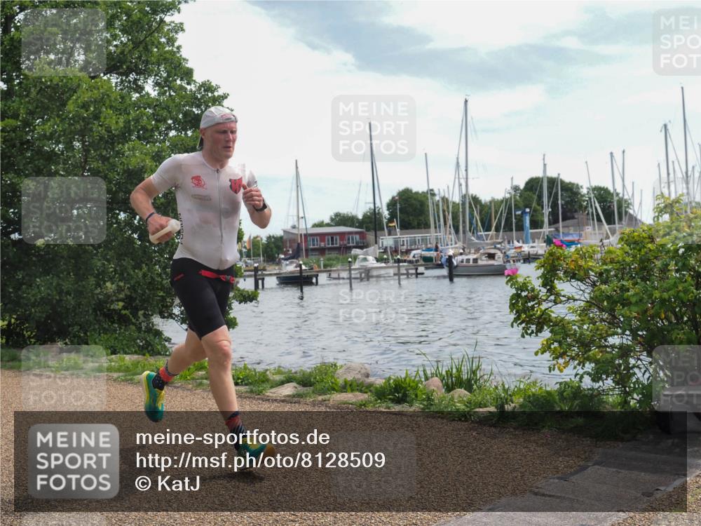 22.06.2025 - Viking Triathlon KatJ http://msf.ph/oto/8128509 22.06.2025 13:14:31 Laufen 556 meine-sportfotos.de