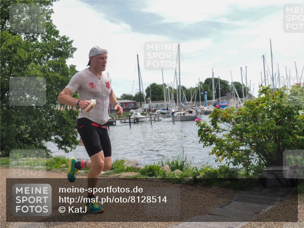 22.06.2025 - Viking Triathlon KatJ http://msf.ph/oto/8128514 22.06.2025 13:14:31 Laufen 556 meine-sportfotos.de