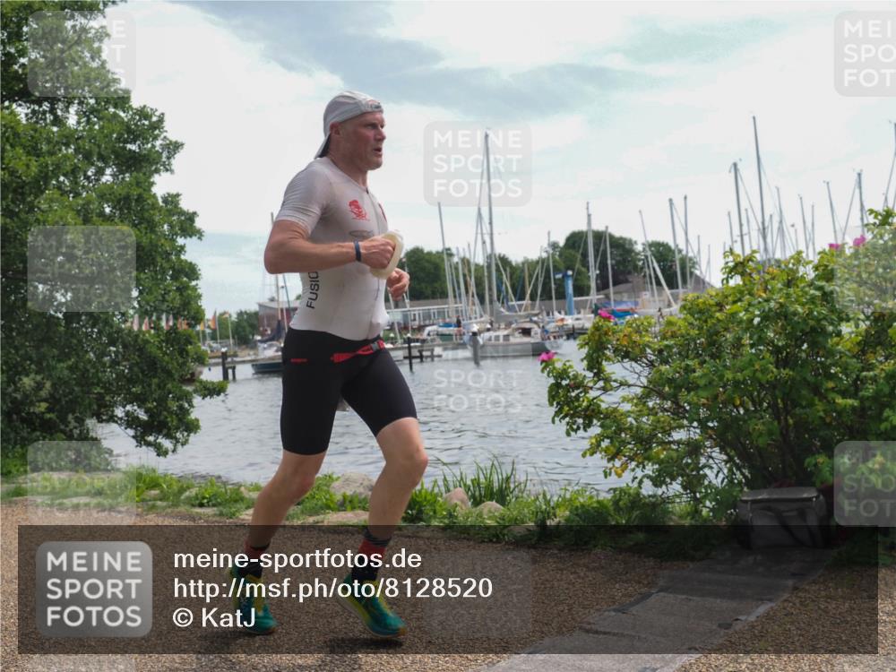 22.06.2025 - Viking Triathlon KatJ http://msf.ph/oto/8128520 22.06.2025 13:14:31 Laufen 556 meine-sportfotos.de