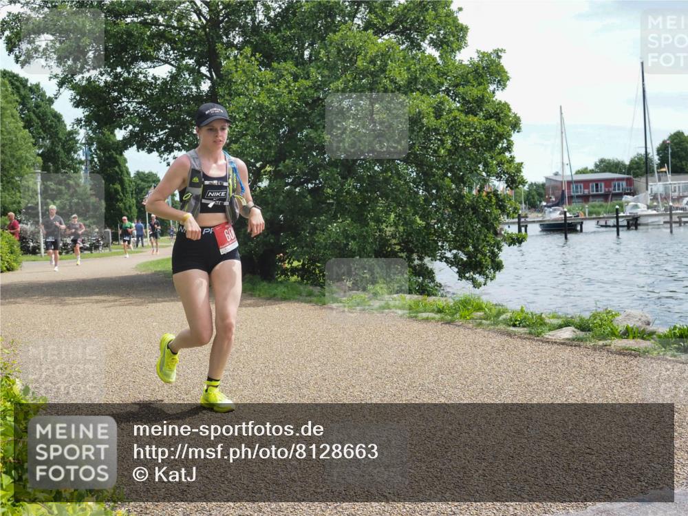 22.06.2025 - Viking Triathlon KatJ http://msf.ph/oto/8128663 22.06.2025 13:15:03 Laufen 608 meine-sportfotos.de
