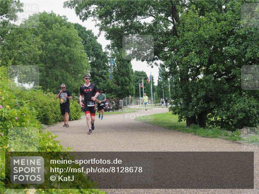 22.06.2025 - Viking Triathlon KatJ http://msf.ph/oto/8128678 22.06.2025 15:38:35 Laufen 133 meine-sportfotos.de