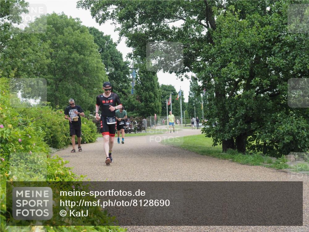 22.06.2025 - Viking Triathlon KatJ http://msf.ph/oto/8128690 22.06.2025 15:38:35 Laufen 133 meine-sportfotos.de