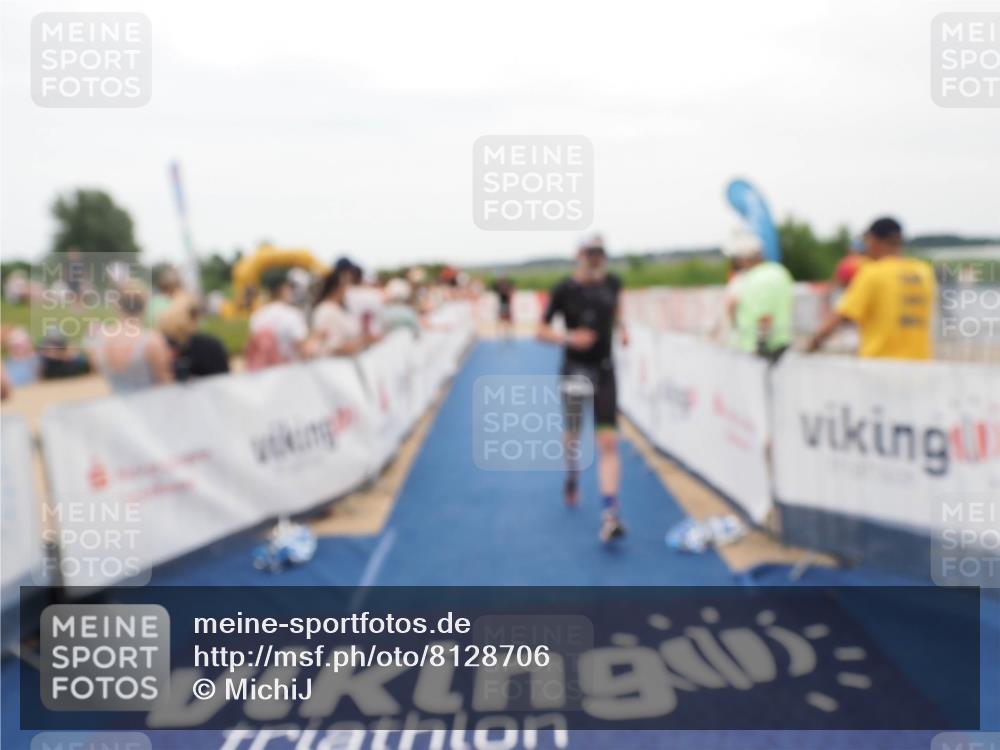 22.06.2025 - Viking Triathlon MichiJ http://msf.ph/oto/8128706 22.06.2025 15:27:09 Ziel 370, 375 meine-sportfotos.de