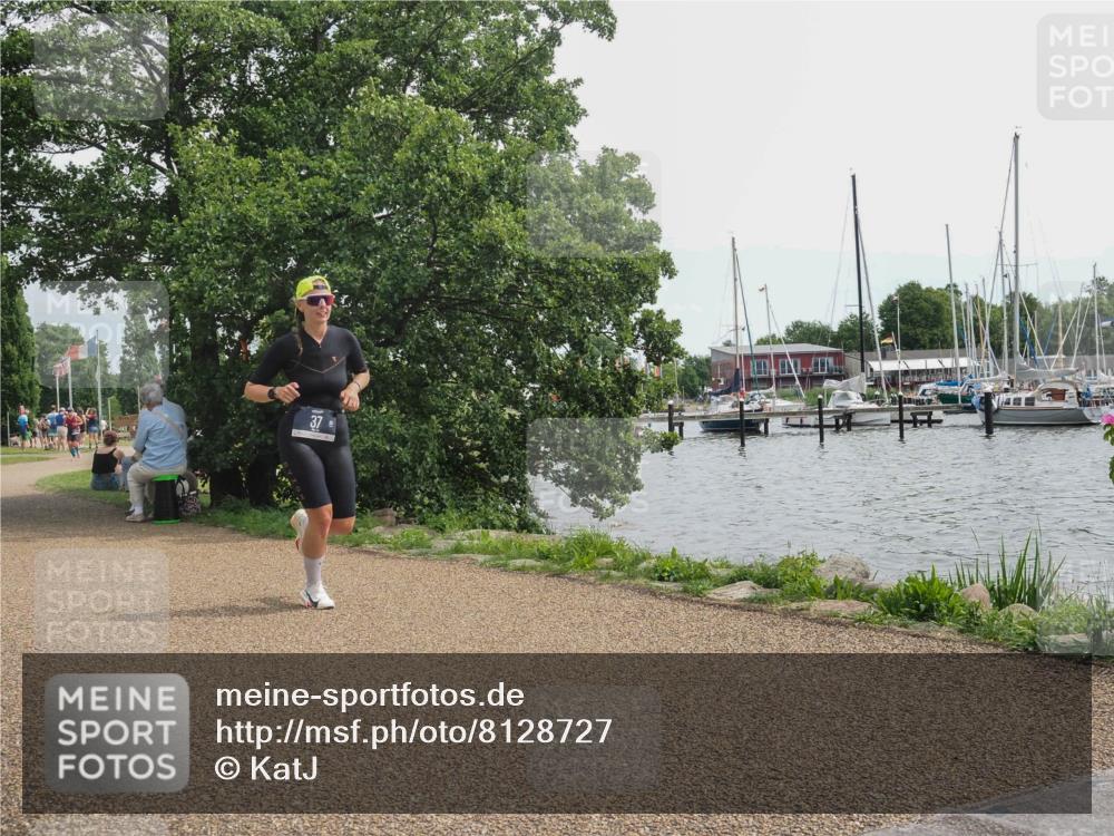 22.06.2025 - Viking Triathlon KatJ http://msf.ph/oto/8128727 22.06.2025 13:54:11 Laufen 37 meine-sportfotos.de
