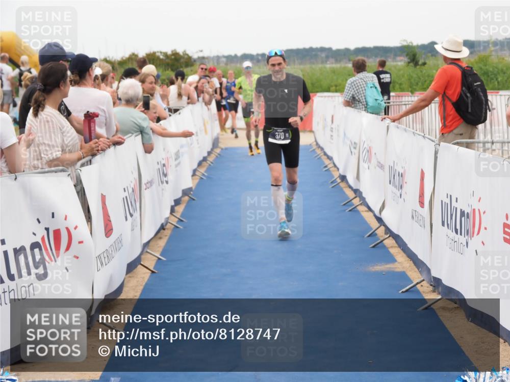 22.06.2025 - Viking Triathlon MichiJ http://msf.ph/oto/8128747 22.06.2025 15:27:13 Ziel 370, 375 meine-sportfotos.de