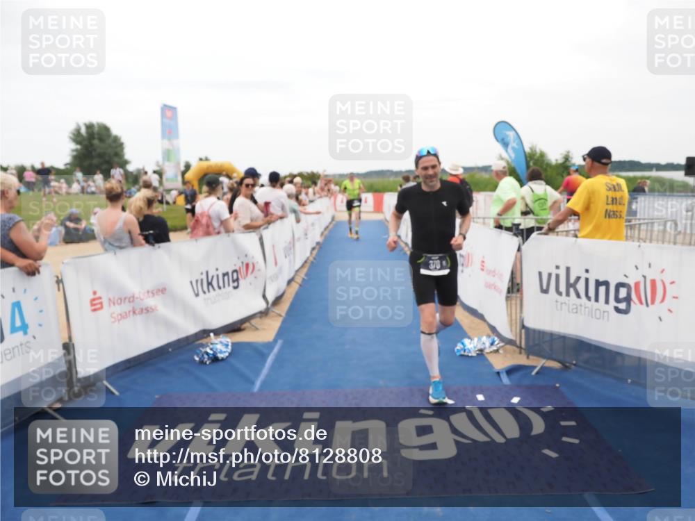 22.06.2025 - Viking Triathlon MichiJ http://msf.ph/oto/8128808 22.06.2025 15:27:16 Ziel 370, 383, 507 meine-sportfotos.de