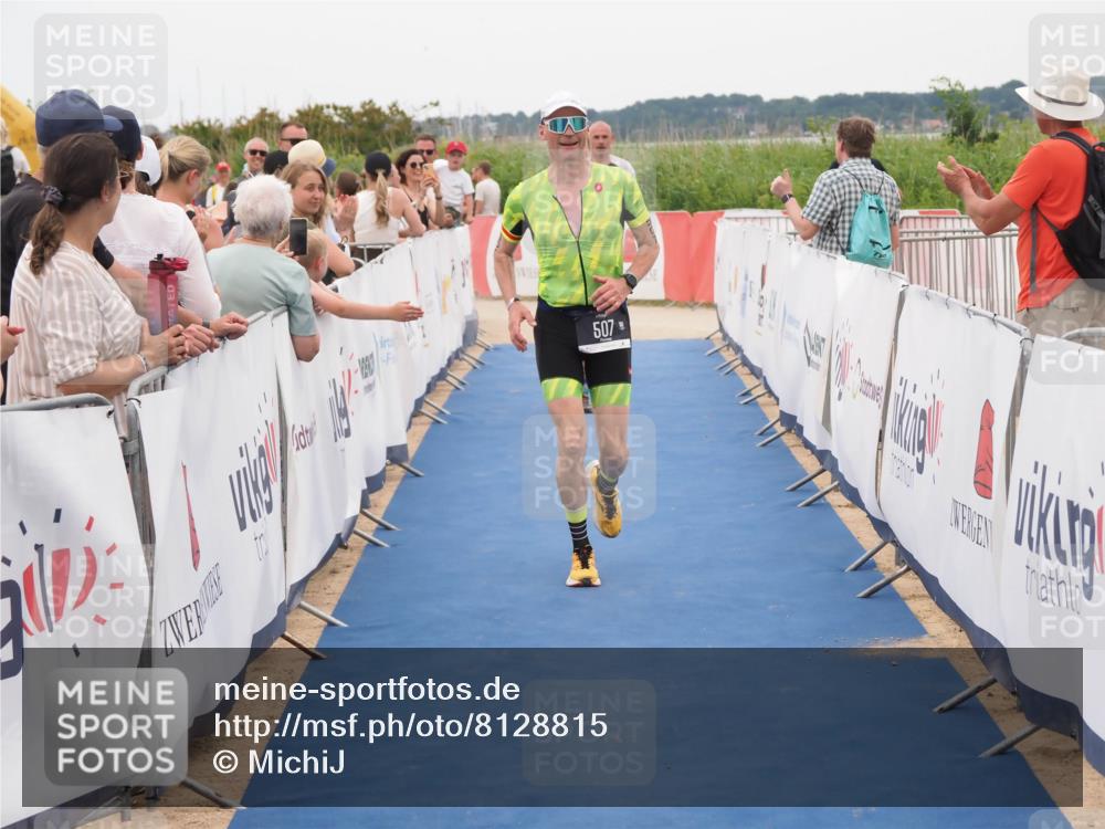 22.06.2025 - Viking Triathlon MichiJ http://msf.ph/oto/8128815 22.06.2025 15:27:18 Ziel 370, 383, 507 meine-sportfotos.de