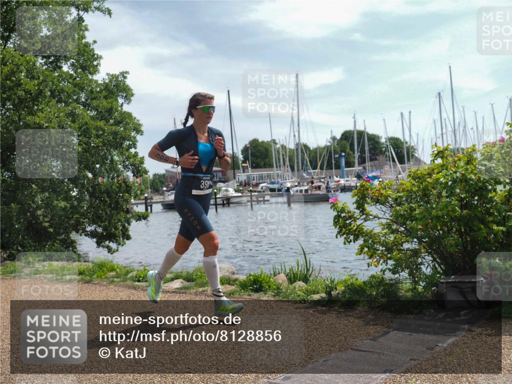 22.06.2025 - Viking Triathlon KatJ http://msf.ph/oto/8128856 22.06.2025 13:15:21 Laufen 398 meine-sportfotos.de