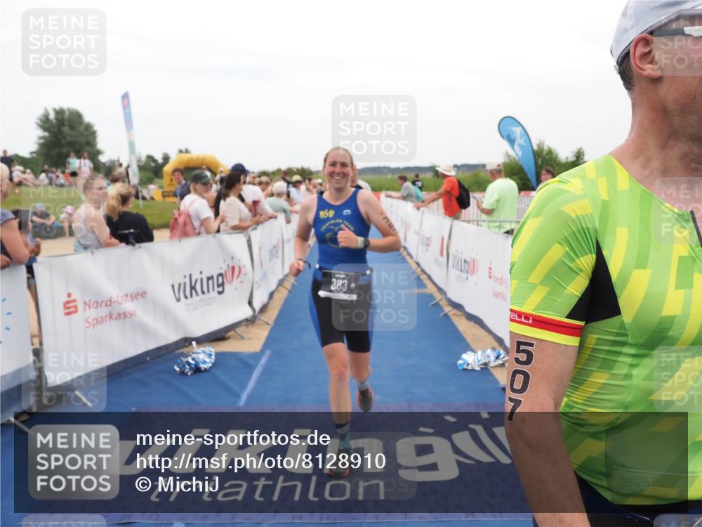 22.06.2025 - Viking Triathlon MichiJ http://msf.ph/oto/8128910 22.06.2025 15:27:22 Ziel 110, 383, 507 meine-sportfotos.de