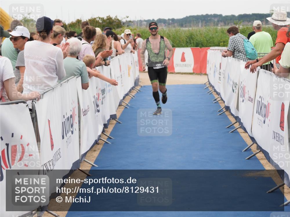 22.06.2025 - Viking Triathlon MichiJ http://msf.ph/oto/8129431 22.06.2025 15:28:46 Ziel 296 meine-sportfotos.de