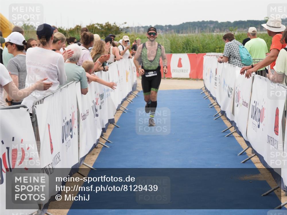 22.06.2025 - Viking Triathlon MichiJ http://msf.ph/oto/8129439 22.06.2025 15:28:46 Ziel 296 meine-sportfotos.de