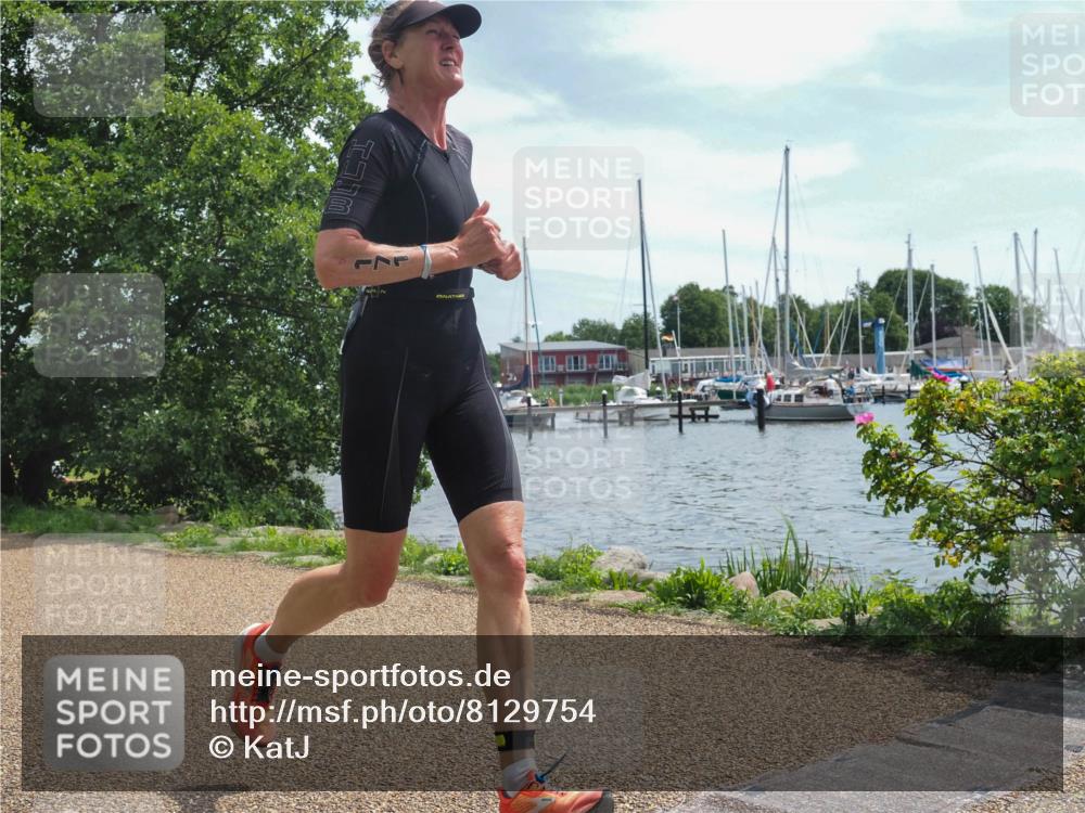22.06.2025 - Viking Triathlon KatJ http://msf.ph/oto/8129754 22.06.2025 13:16:40 Laufen 47, 171, 215, 518 meine-sportfotos.de