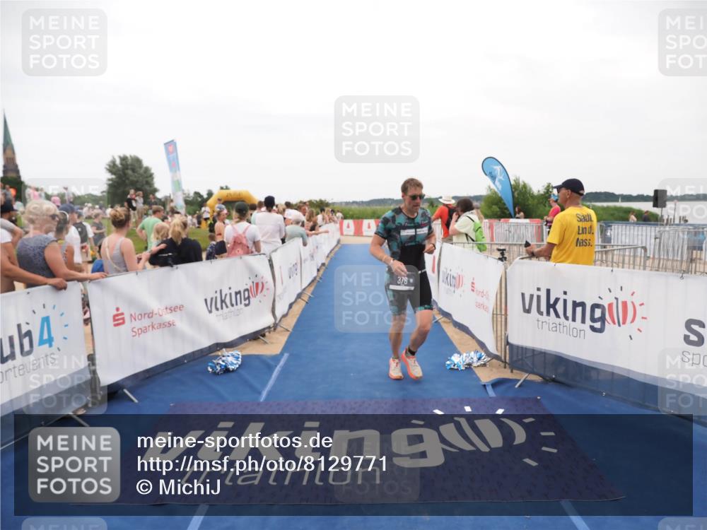 22.06.2025 - Viking Triathlon MichiJ http://msf.ph/oto/8129771 22.06.2025 15:29:22 Ziel 376 meine-sportfotos.de
