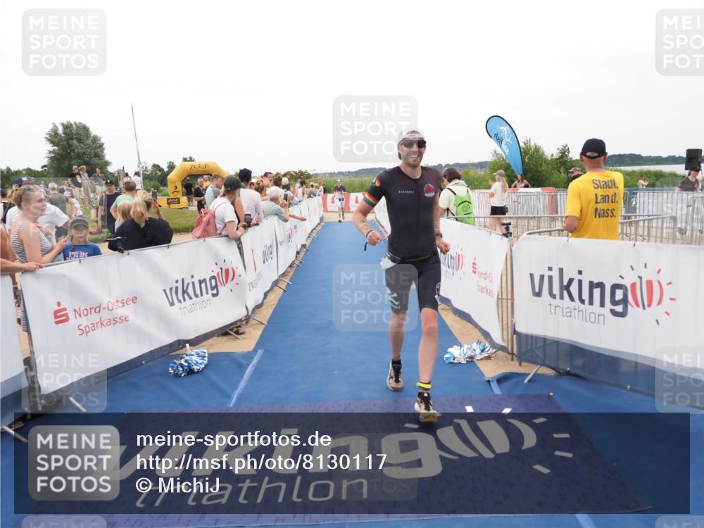 22.06.2025 - Viking Triathlon MichiJ http://msf.ph/oto/8130117 22.06.2025 15:30:06 Ziel 433 meine-sportfotos.de