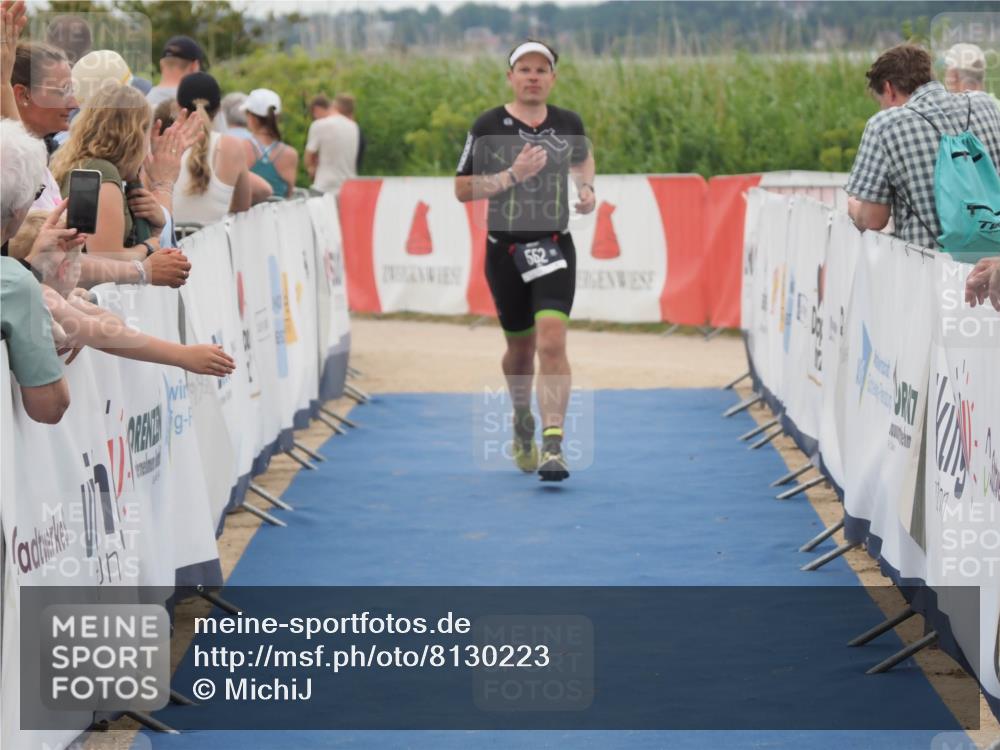 22.06.2025 - Viking Triathlon MichiJ http://msf.ph/oto/8130223 22.06.2025 15:30:21 Ziel 552 meine-sportfotos.de