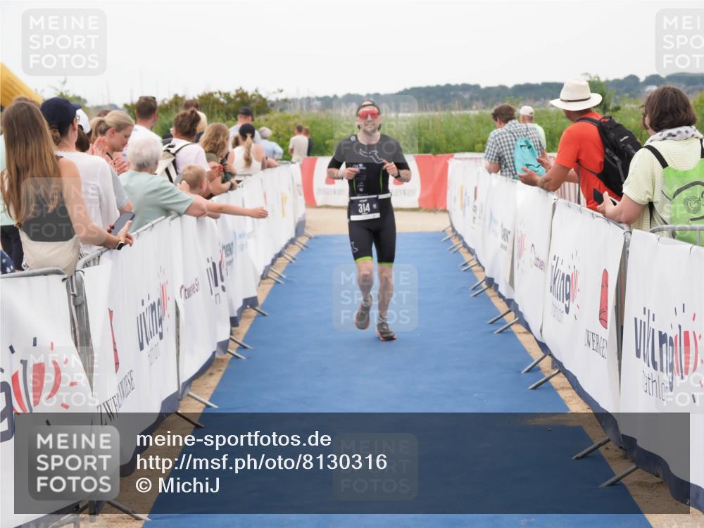 22.06.2025 - Viking Triathlon MichiJ http://msf.ph/oto/8130316 22.06.2025 15:30:32 Ziel 314 meine-sportfotos.de