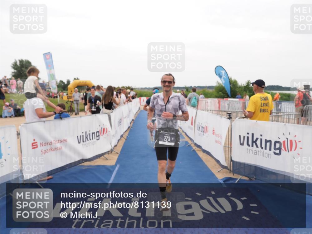 22.06.2025 - Viking Triathlon MichiJ http://msf.ph/oto/8131139 22.06.2025 15:35:21 Ziel 273, 324 meine-sportfotos.de