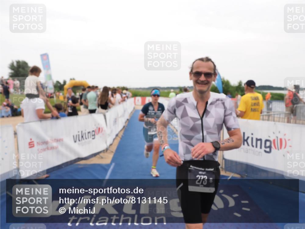 22.06.2025 - Viking Triathlon MichiJ http://msf.ph/oto/8131145 22.06.2025 15:35:21 Ziel 273, 324 meine-sportfotos.de