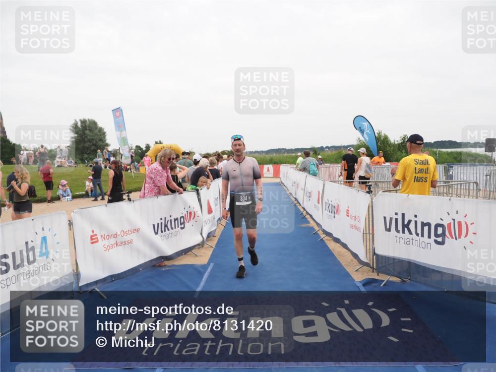 22.06.2025 - Viking Triathlon MichiJ http://msf.ph/oto/8131420 22.06.2025 15:38:22 Ziel 334 meine-sportfotos.de