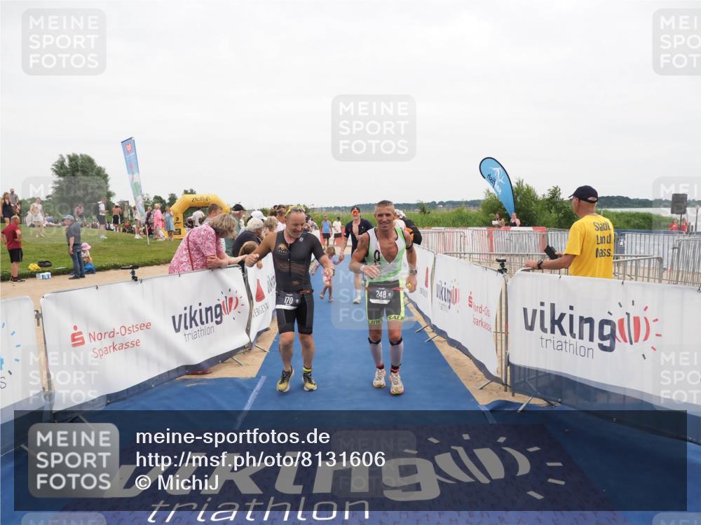22.06.2025 - Viking Triathlon MichiJ http://msf.ph/oto/8131606 22.06.2025 15:40:01 Ziel 170, 180, 248 meine-sportfotos.de