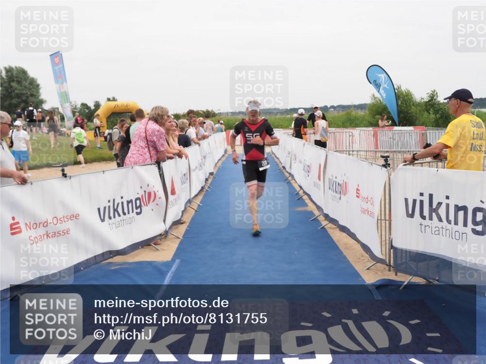 22.06.2025 - Viking Triathlon MichiJ http://msf.ph/oto/8131755 22.06.2025 15:41:21 Ziel 208 meine-sportfotos.de