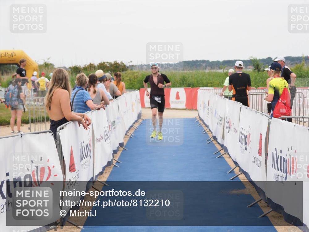 22.06.2025 - Viking Triathlon MichiJ http://msf.ph/oto/8132210 22.06.2025 15:44:22 Ziel 238 meine-sportfotos.de
