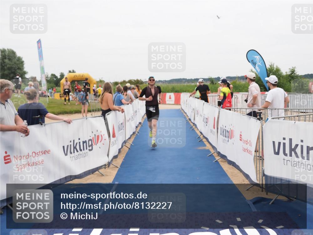 22.06.2025 - Viking Triathlon MichiJ http://msf.ph/oto/8132227 22.06.2025 15:44:25 Ziel 238 meine-sportfotos.de