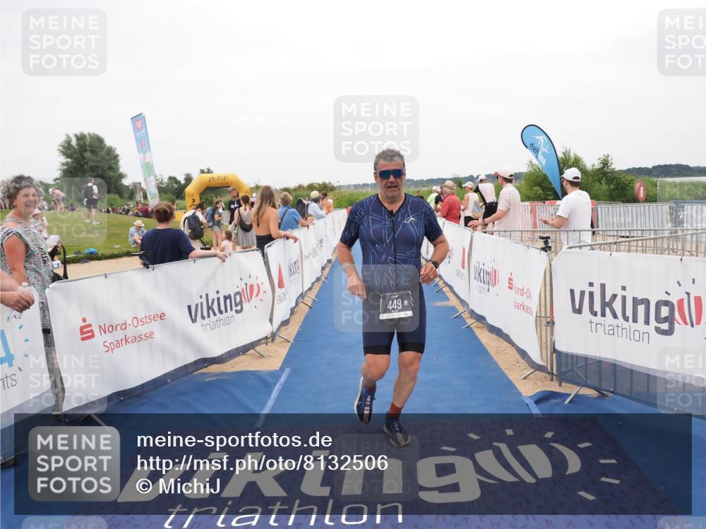 22.06.2025 - Viking Triathlon MichiJ http://msf.ph/oto/8132506 22.06.2025 15:45:56 Ziel 449 meine-sportfotos.de
