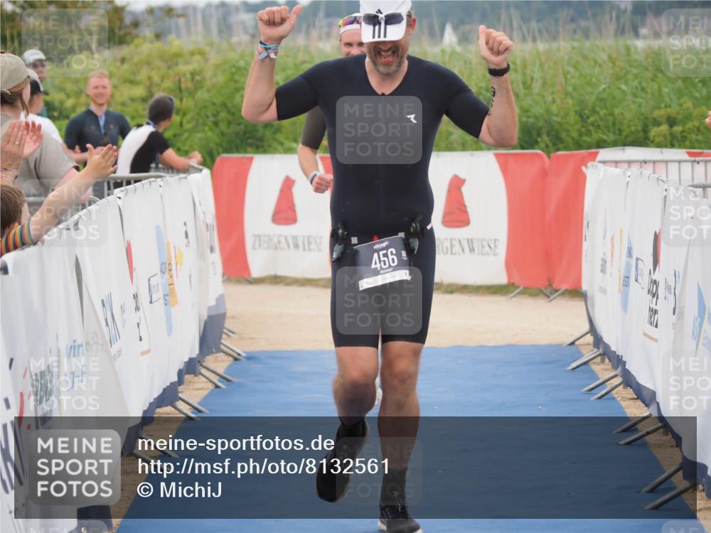 22.06.2025 - Viking Triathlon MichiJ http://msf.ph/oto/8132561 22.06.2025 15:46:44 Ziel 456 meine-sportfotos.de