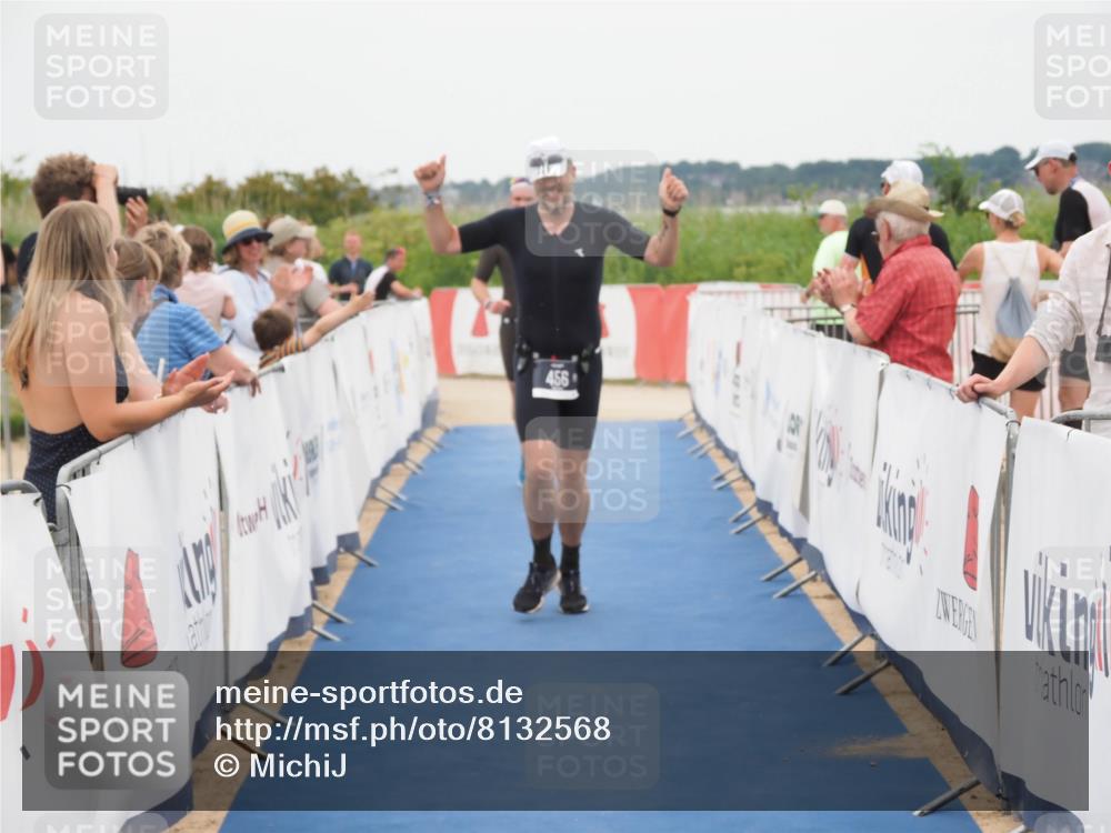 22.06.2025 - Viking Triathlon MichiJ http://msf.ph/oto/8132568 22.06.2025 15:46:44 Ziel 456 meine-sportfotos.de