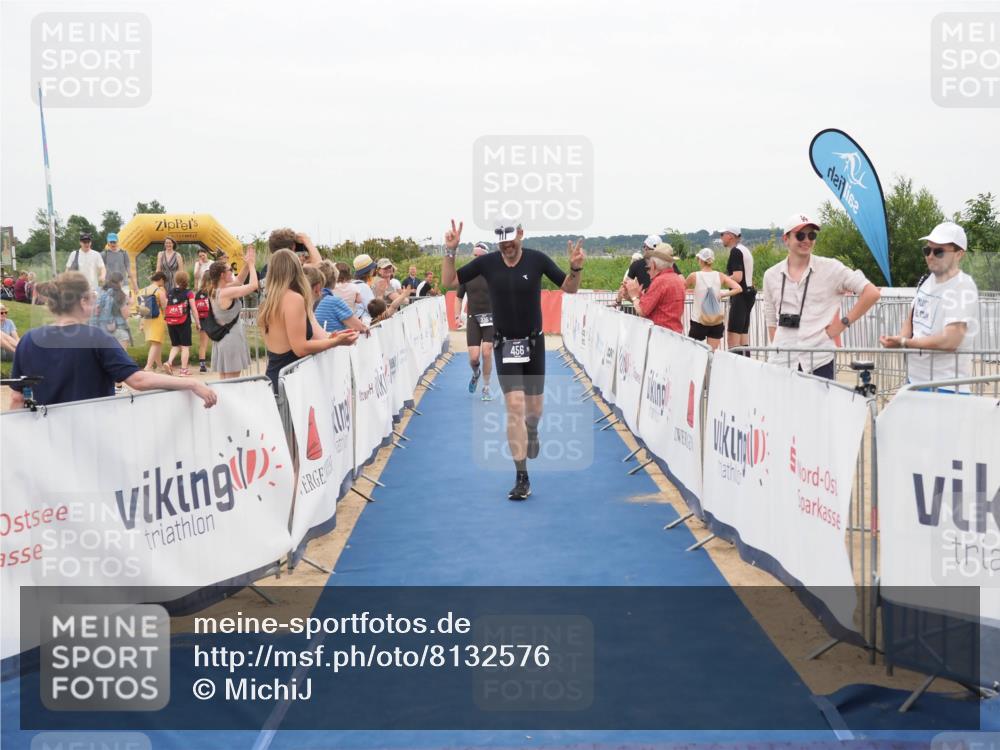 22.06.2025 - Viking Triathlon MichiJ http://msf.ph/oto/8132576 22.06.2025 15:46:45 Ziel 456 meine-sportfotos.de