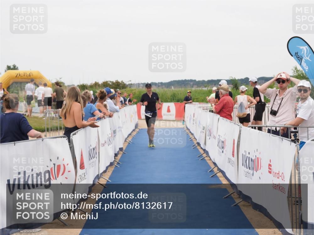 22.06.2025 - Viking Triathlon MichiJ http://msf.ph/oto/8132617 22.06.2025 15:47:19 Ziel 204 meine-sportfotos.de