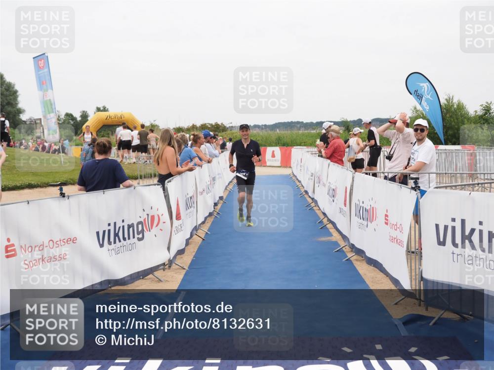 22.06.2025 - Viking Triathlon MichiJ http://msf.ph/oto/8132631 22.06.2025 15:47:20 Ziel 204 meine-sportfotos.de