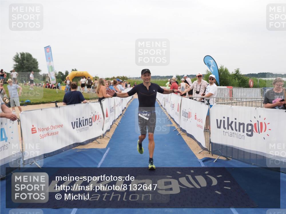 22.06.2025 - Viking Triathlon MichiJ http://msf.ph/oto/8132647 22.06.2025 15:47:22 Ziel 204 meine-sportfotos.de