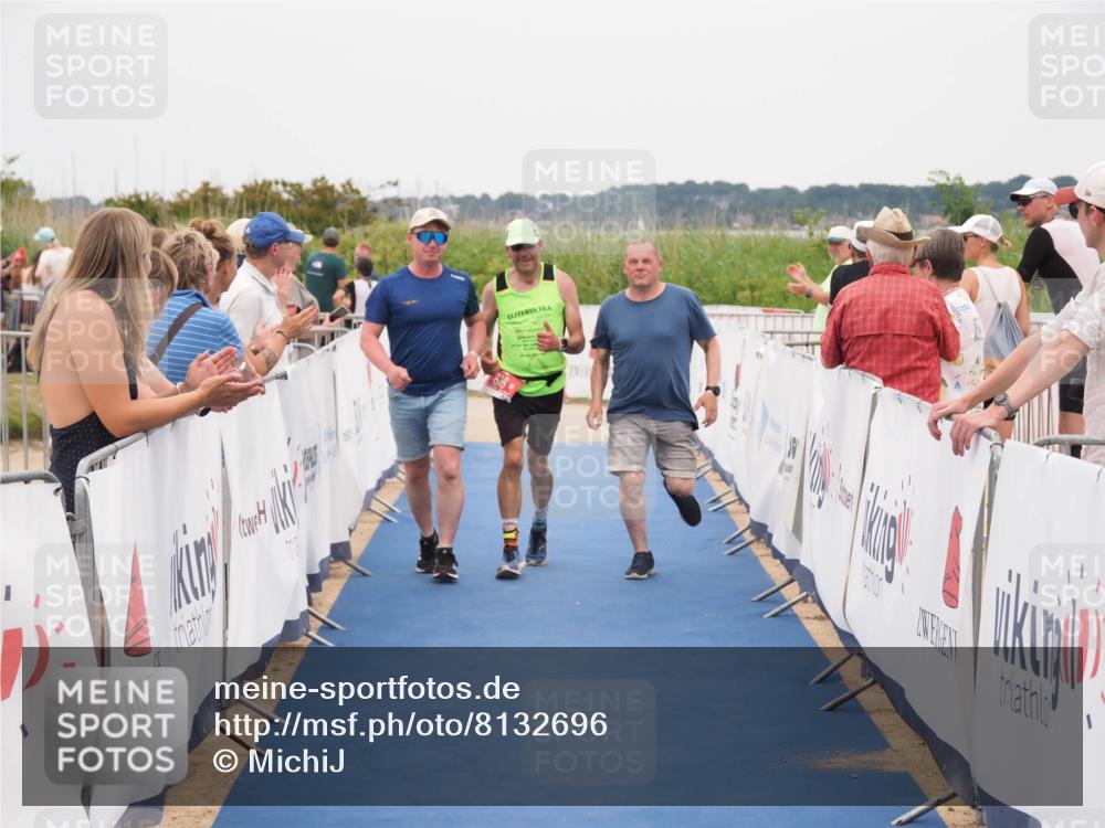 22.06.2025 - Viking Triathlon MichiJ http://msf.ph/oto/8132696 22.06.2025 15:47:59 Ziel 618 meine-sportfotos.de