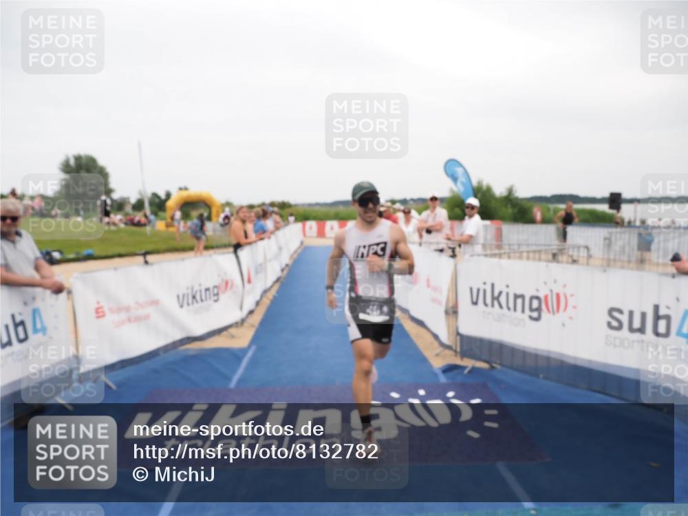 22.06.2025 - Viking Triathlon MichiJ http://msf.ph/oto/8132782 22.06.2025 15:48:22 Ziel 481 meine-sportfotos.de
