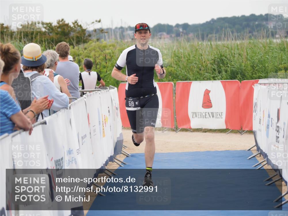 22.06.2025 - Viking Triathlon MichiJ http://msf.ph/oto/8132991 22.06.2025 15:52:25 Ziel 519 meine-sportfotos.de
