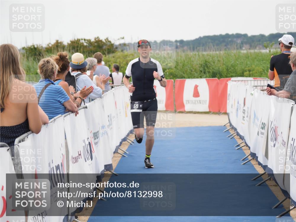 22.06.2025 - Viking Triathlon MichiJ http://msf.ph/oto/8132998 22.06.2025 15:52:26 Ziel 519 meine-sportfotos.de
