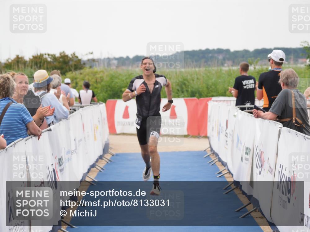 22.06.2025 - Viking Triathlon MichiJ http://msf.ph/oto/8133031 22.06.2025 15:52:49 Ziel 463 meine-sportfotos.de